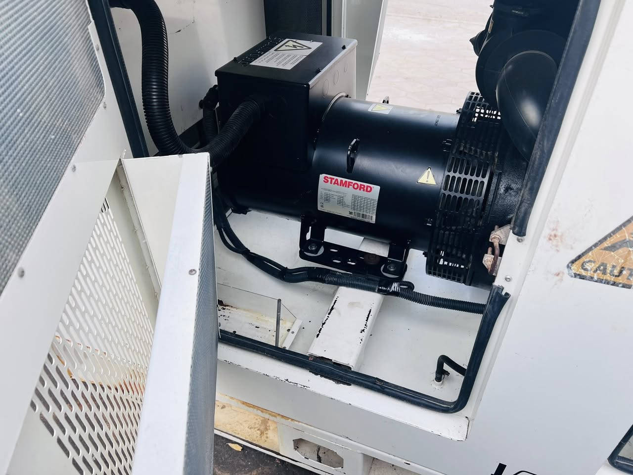 #جديدنا
نوع المحرك:بيركنز انكليزي موديل 2022
القدره:66KVA
المحرك:3بستم سوبر 
نوع الملف:لوري سومر فرنسي
عدد ساعات التشغيل:649 ساعة ⏰
كاتم  100%
مع سسستم بروتكشن كامل للحمايه ونظام اوتو Ato
 الهاتف:***********
***********
