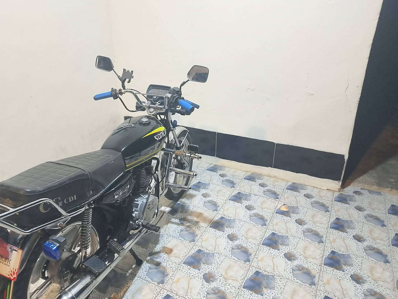 ماطور شونك موديل 22 بعد نضيف حيل
السعر 650 بي مجال 
المكان البغدادي 
يوجد توصيل حسب الاتفاق


**إذا كنت صاحب هذا الإعلان وتريد حذفه لأي سبب، رجاءا أرسل رسالة إلى الدعم الفني**