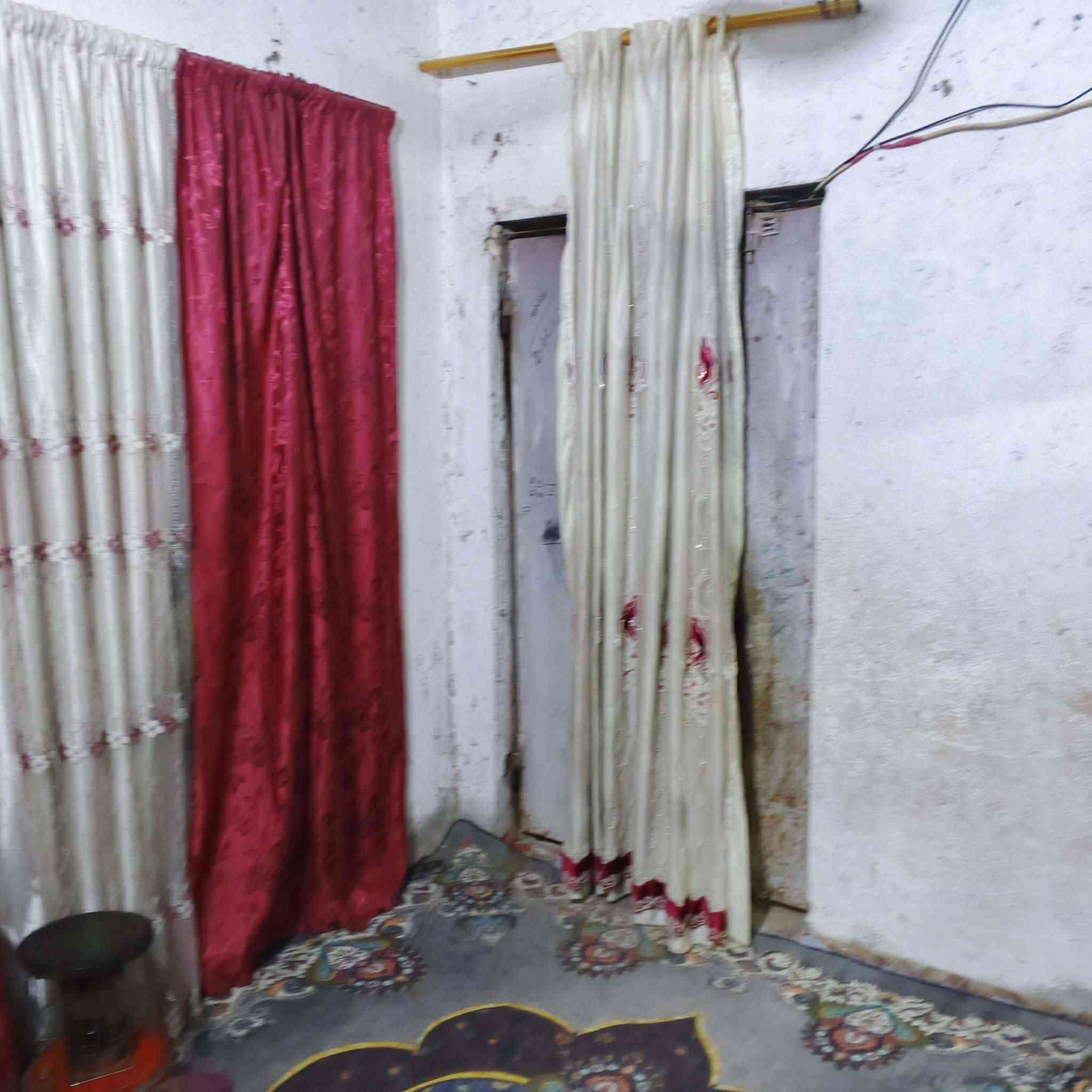 السلام عليكم بيت لبيع تجاوز ب حي العسكري قربه ساحة التشابيه غرفتين ومطبخ وصاله لبيت كله عكاده ورضيه سراميك بيت جاهز
***********
