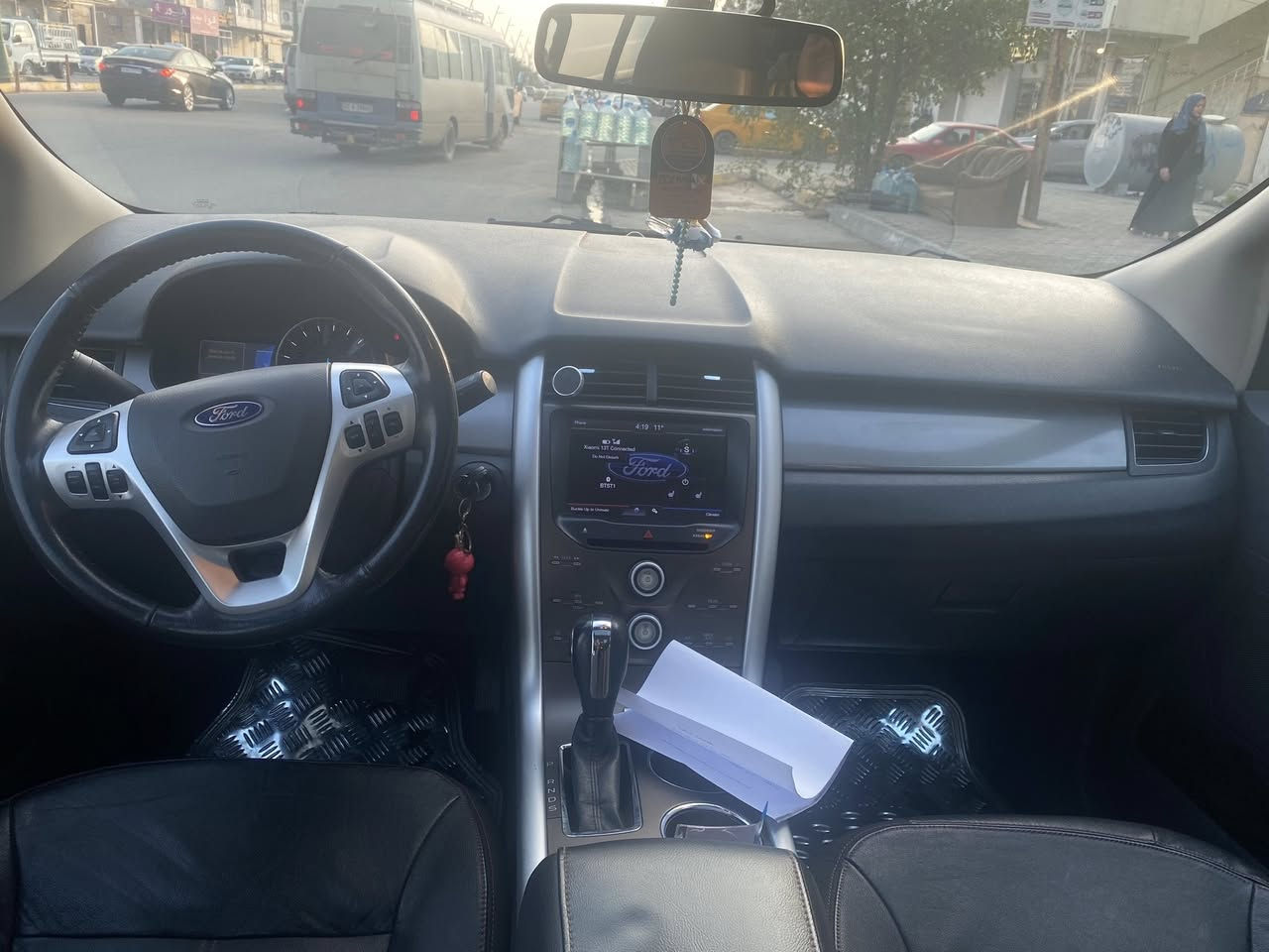 السلام عليكم 
فورد ايدج موديل 2013 فئه sel فول مواصفات ، خليجي استلام شركة نيفا مكفوله كفاله عامه بدون صبغ بدون تبديل بدون بارد حتى الدعاميات مكفوله 
المواصفات : 
بانوراما 
كاميرا خلفيه 
حساسات خلفيه 
كشنات جلد 
كشنات امامي ثنينهم كهرباء 
شاشه حجم كبير 
صندوق شفط 
فور ويل 4x4
باقي المواصفات معروفه 
السياره ماشيه 75 الف كيلو متر فقط ، السياره جدا نظيفه وجانت متروكه ، بعدها بحاله الوكالة
السنويه بإسمي ورقم جديد 
السعر : 138 
رقم موبايل : ***********
