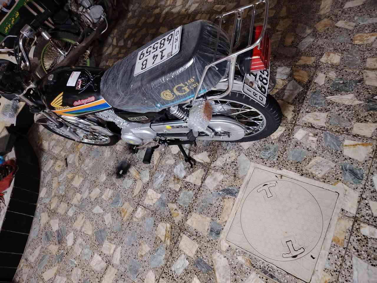 السلام عليكم دراجه نامه رقم وسنويه تحويل ثاني يوم موديل 2022دراجه جديده سعر مليون 550 شراي يتصل ***********مكاني بصره الأمن الداخلي
