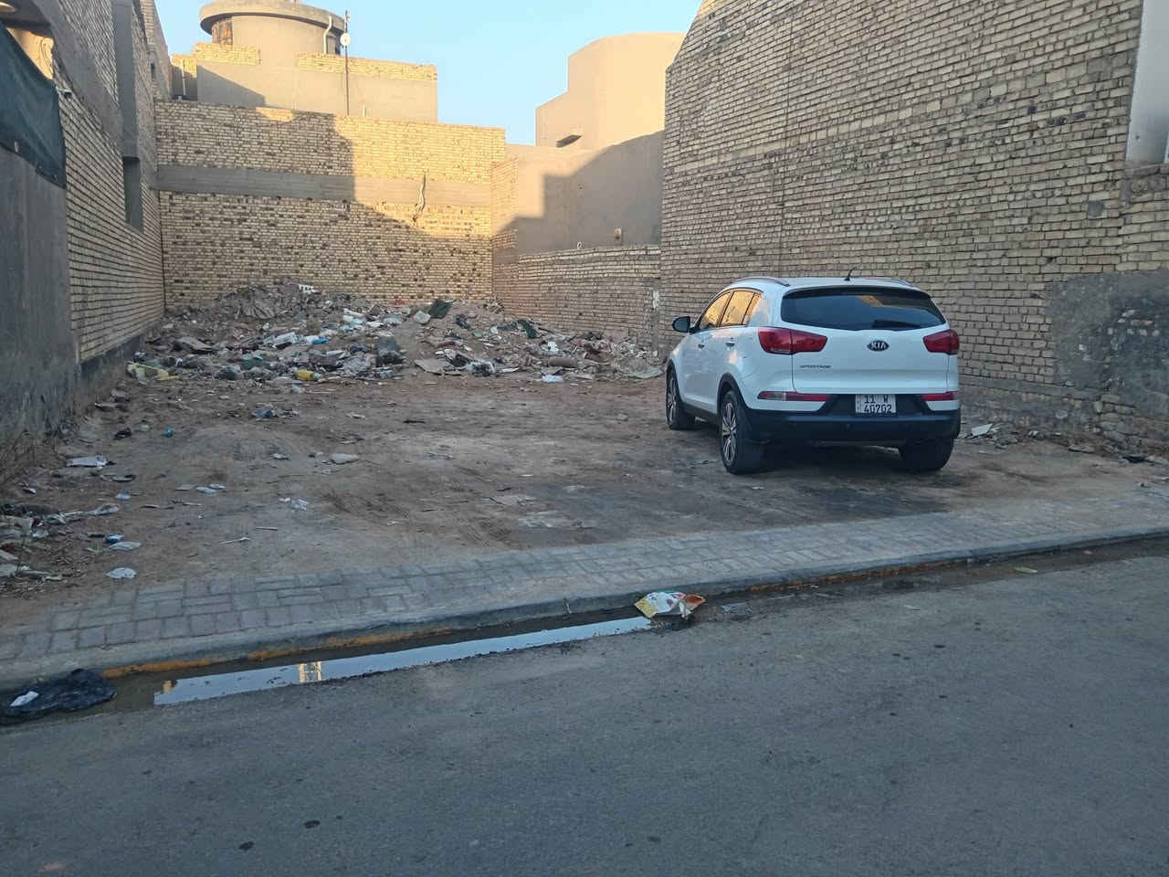 عرصه للبيع بحي الفرات قرب كليه الطب
 بصف الركن تقع على شارع ١٠ متر المساحه ١٩٨ متر تبليط بصف الركن
 لركن يقع على شارع ٢٠ متر
خلف شارع ٣٠ متر
لمعرفه التفاصيل الاتصال على الرقم ***********٩
او مرساله الصفحه

