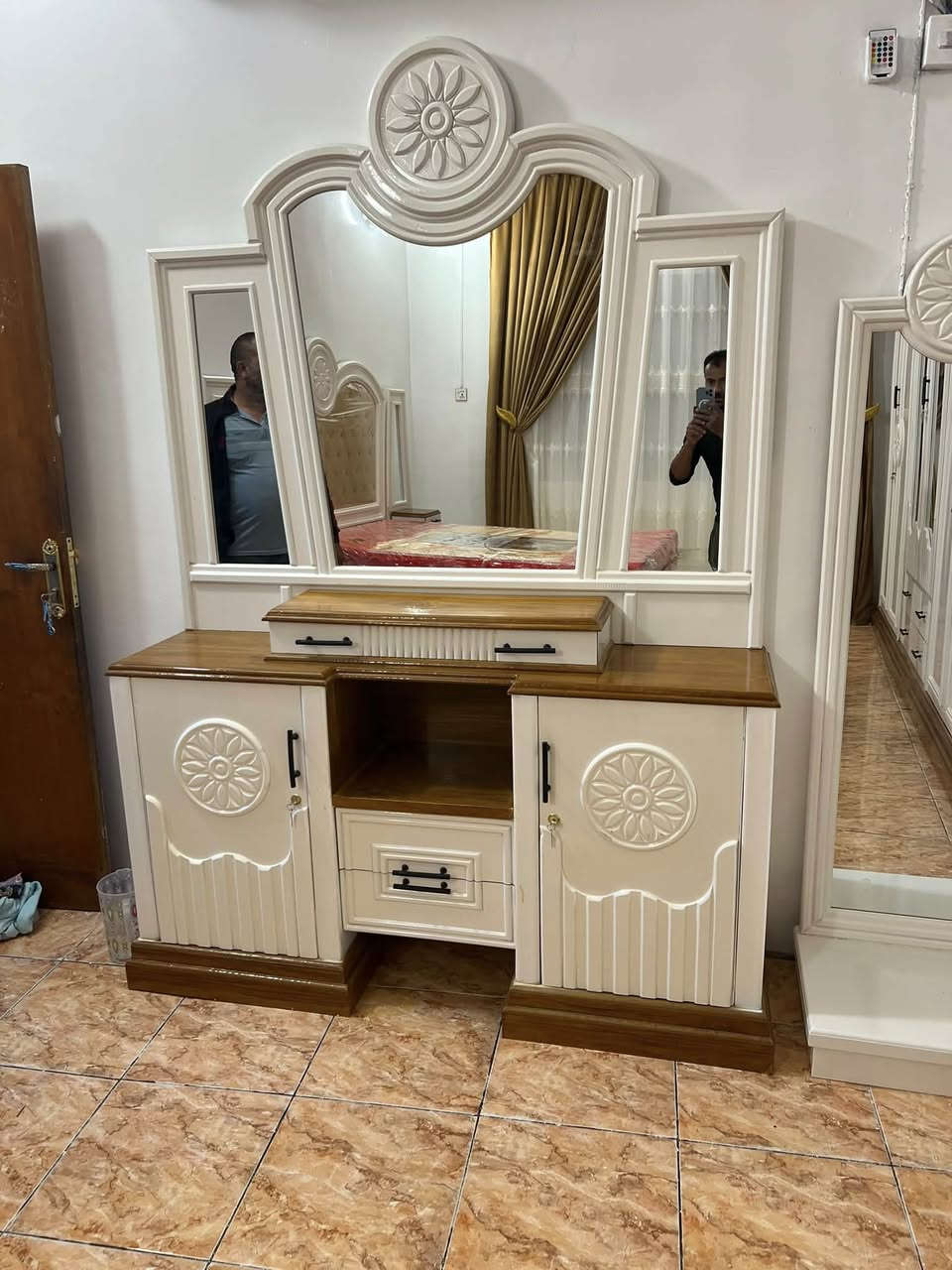 شغل نجاره عراقيه واي شغل نشتغل وحنه بل خدمه واي ستفسار خاص مفتوح


**إذا كنت صاحب هذا الإعلان وتريد حذفه لأي سبب، رجاءا أرسل رسالة إلى الدعم الفني**