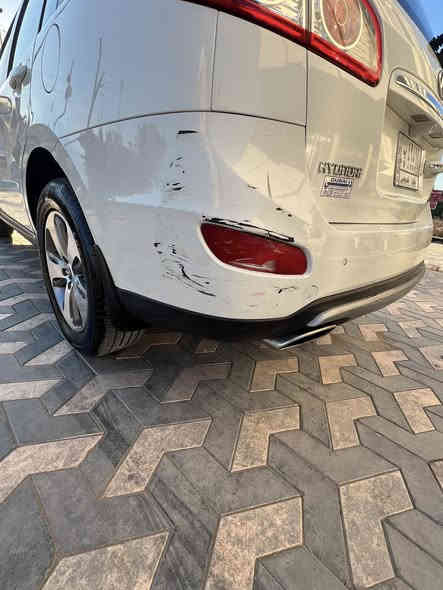 السلام عليكم هونداي سنتافيا 2012 خليجي فول مواصفات  بصمة فتحه 7 راكب محرك3500. 6 سلندر مكفولة كفالة عامة ماعدا تكحيل باب وره الصدر موضح بصور وداعاميات بيها شخوط بسيطه ماشية 141 حقيقي  بغداد جميلة للاستفسار***********
السعر158 بيها مجال بسيط
