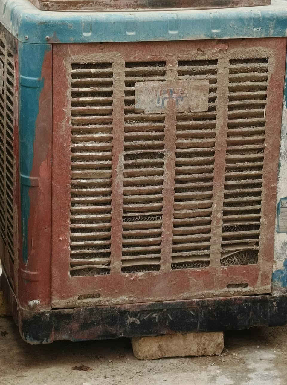 غراض للبيع بيع مستعجل 
مكينه خياطه فراشه جاهزه مع الميز بسعر 125 الف
+ كرسي حلاقه 75 الف 
مرجوحه 150 الف 
مبرده جاهزه 50 الف 
ميز مكتبي 50 الف 

الي يريد يشتري يتفضل يتصل على هاذا الرقم صاحب الغراض
***********
