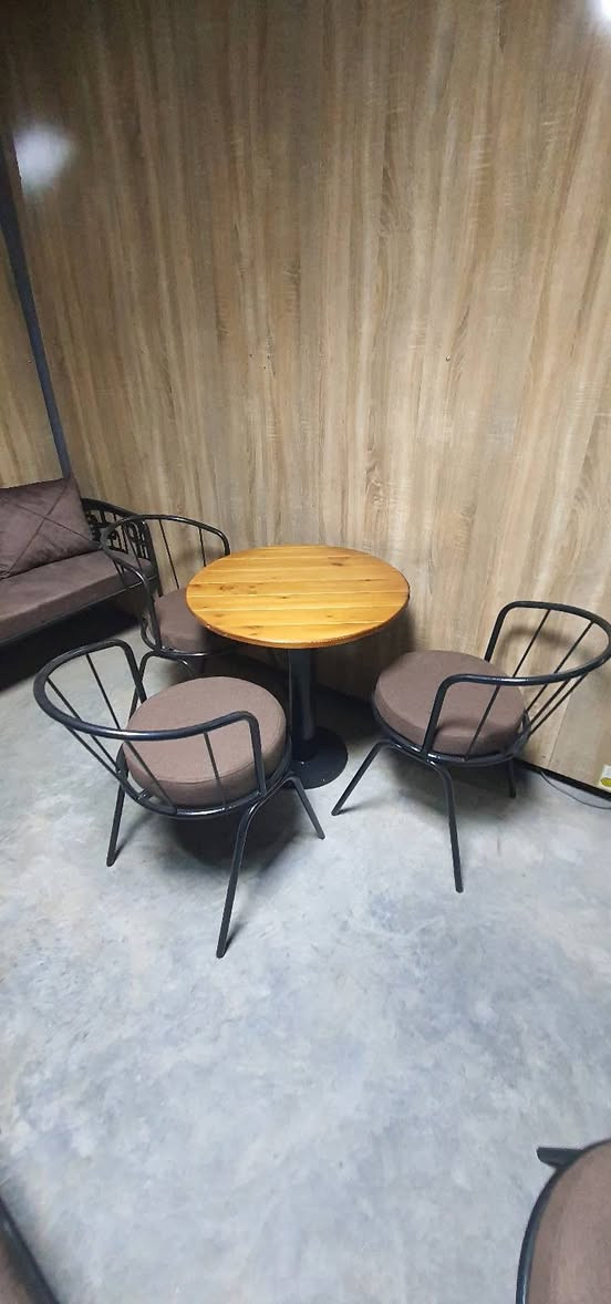 سلام عليكم
محتاج كادر حداده
الشغل جلسات حديد 
كراسي وقنفات وميز 
موقع العمل بغداد بوب الشام
تواصل 
*********** ابو مجتبى
