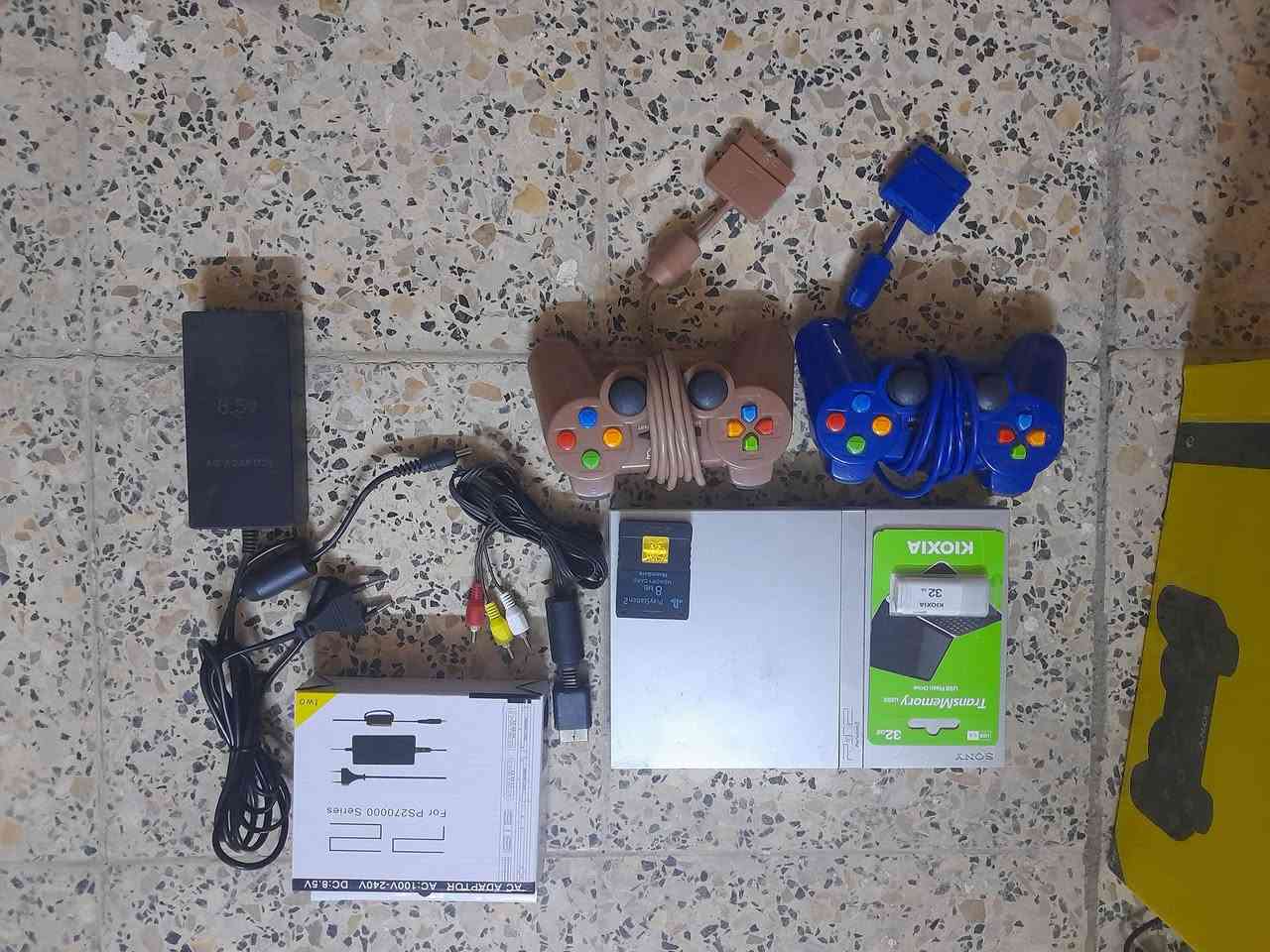 بليستيشن 2 سلم للبيع لون فضي مهكر MCBOOT نظام OPL الكامرة تعمل لكن يقرأ فقط اقراص أصلية مع 21 قرص بليستيشن 2 كوبي مع فلاش يحتوي على 48 لعبة أبرز الالعاب:
بليستيشن 2 سلم للبيع لون فضي مهكر MCBOOT نظام OPL الكامرة تعمل لكن يقرأ فقط اقراص أصلية مع 21 قرص بليستيشن 2 كوبي مع فلاش يحتوي على 48 لعبة أبرز الالعاب:
————————
1_ God of war 1
2_God of war 2
3_CRASH Bandi Coat
4_BLACK 
5_GTA درايفر
6_CALL OF DUTY 
7_Medal of Honor
السعر 55 الف دينار قفل مكاني بابل الحمزة الغربي حي العسكري يم السفينة يوجد توصيل 5 آلاف الرقم ***********
