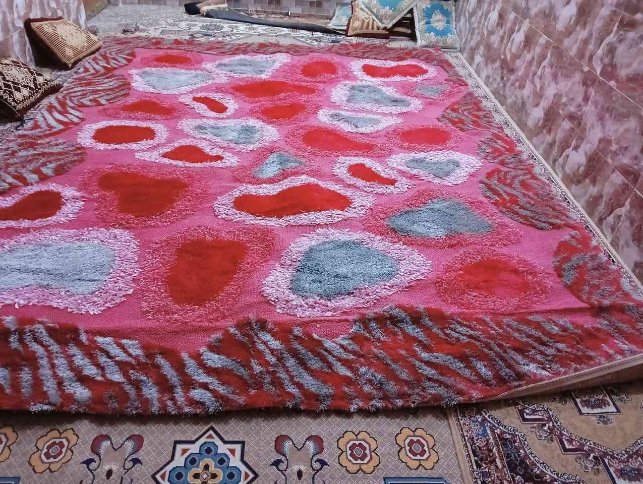 السلام عليكم فرشة جديدة الأصلي السعر 100 الف ميزان السعر 25الف الاتصال على رقم ***********
