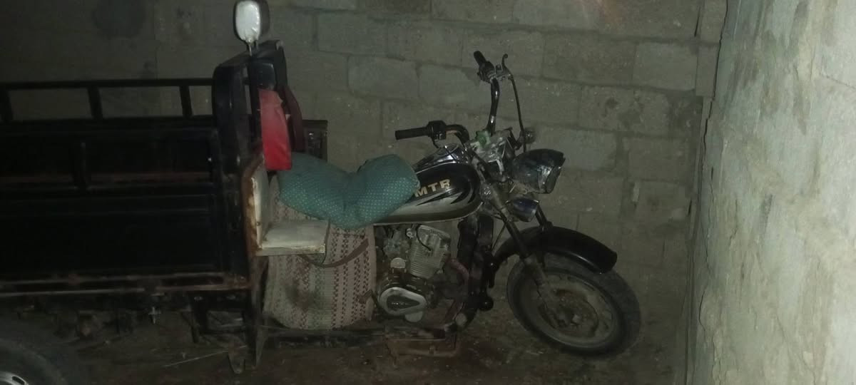 السعر 700رقم اسود نجف***********
