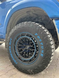 مرحبا شباب عندي تخم ستدات ( شكل طلق) اصلي امريكي عدد ٢٤ جايبهن من امري...