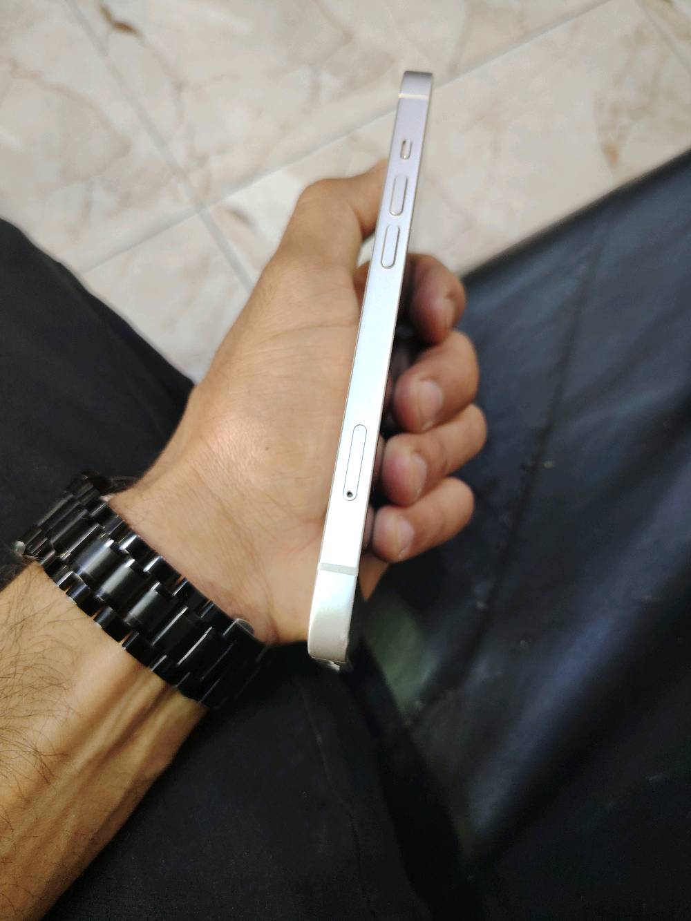 ايفون 13 عادي شخط مابي كامل ملحقات وحتئ راسيه شحن انطيك ويا مامبدل شي بطاريه 79
ذاكره 128
مابي اي عطل كله شغال او مرواس بهونر نضيف  
وين مكانك بالضبط؟  : 
رمادي شارع  قرب مطعم حجي زياد 17