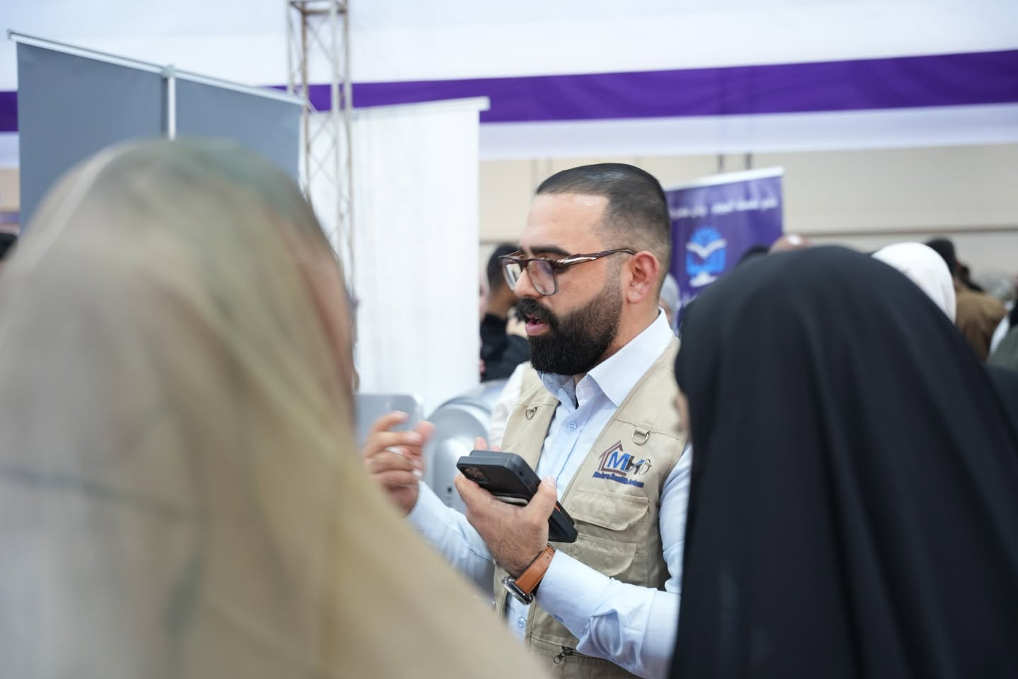 تشرفت شركة المنصة الحديثة MHD بالمشاركة في المؤتمر المقام في جامعة الفرات الاوسط التقنية – المعهد التقني - النجف ، ضمن فعاليات أسبوع الريادة والإبداع، تأكيداً لدورها في دعم البيئة الأكاديمية وتعزيز الشراكة الحقيقية بين القطاع الخاص والمؤسسات التعليمية.

وجاءت هذه المشاركة انسجاماً مع توجهات الجامعة في ربط مخرجات التعليم بسوق العمل، ودعم المبادرات الريادية والمشاريع الإنتاجية التي تخدم المجتمع.

وتتقدم الشركة بجزيل الشكر والتقدير لإدارة الجامعة واللجان المنظمة على حسن التنظيم والاستقبال، متمنين لهم دوام النجاح والتقدم.

#شركةالمنصةالحديثةMHD
للتواصل والاستفسار ارسل رسالة على الخاص او على الرقم ***********
https://api.whatsapp.com/send/?phone=9647729442461&text&type=phone_number&app_absent=0
