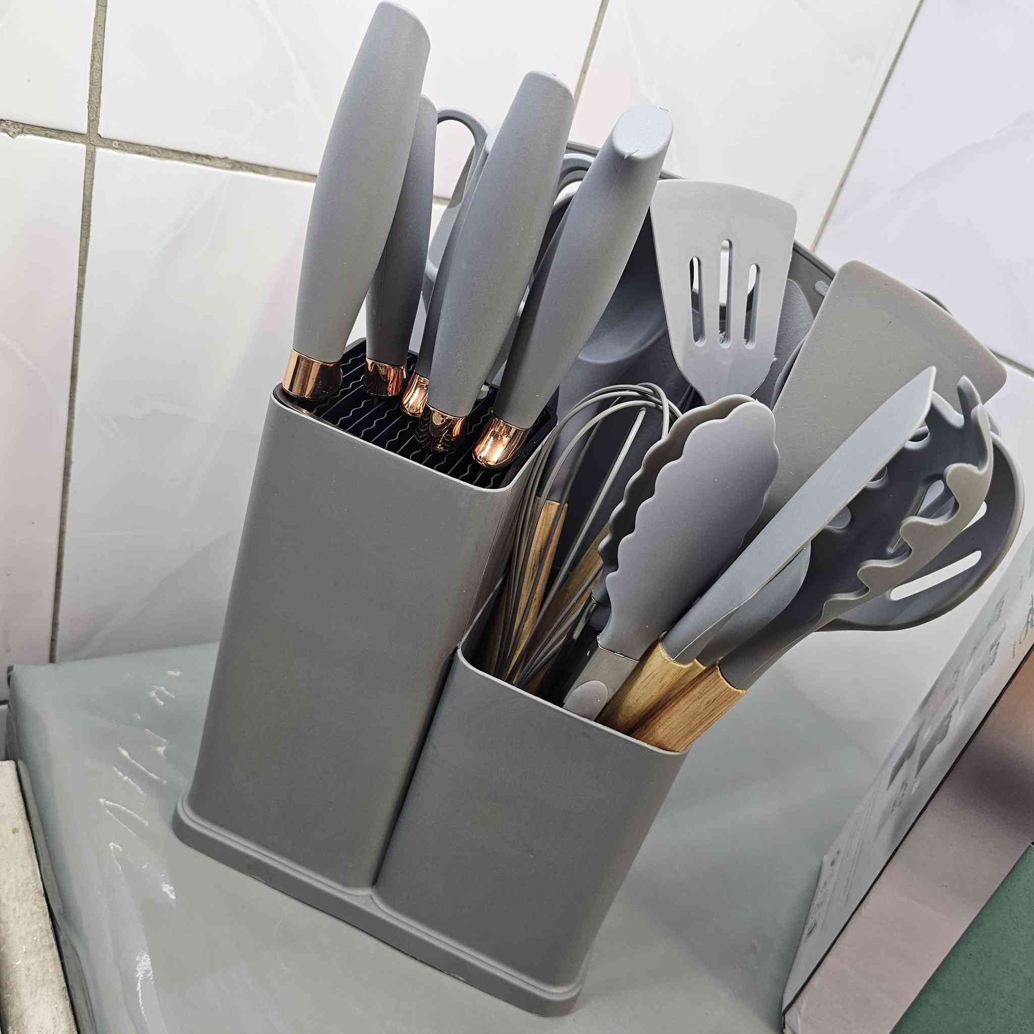 ملاعق سيليكون جديده ما مستعمله اريد ابيعه....


**إذا كنت صاحب هذا الإعلان وتريد حذفه لأي سبب، رجاءا أرسل رسالة إلى الدعم الفني**