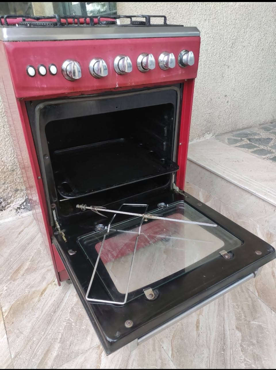 -طباخ ٤ عيون شغال بحاله جيده جداً قطعه كامله ٢ صينيه + شوايه
-ساحبة طباخ نوعية TCL
قياسها ٥٠×٦٠  استعمال قليل بحالة جيده 
-ميز استاند تلفزيون بحاله جيده طوله متر بيبانه هيدروليك
العنوان بغداد الكرخ بغداد, العراق


**إذا كنت صاحب هذا الإعلان وتريد حذفه لأي سبب، رجاءا أرسل رسالة إلى الدعم الفني**