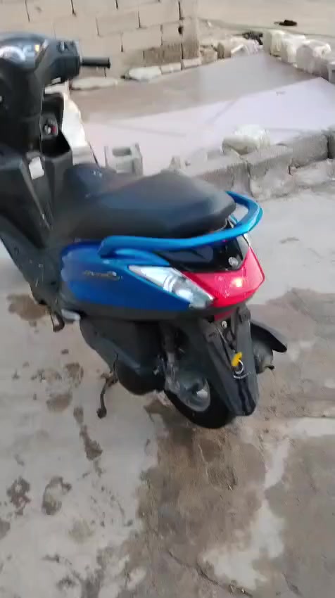 السلام عليكم دراجه للبيع زيرو كفاله عامه من الطول للطول ياباني لكزس حديث العنوان ساحه سعد شراي يتصل ***********
