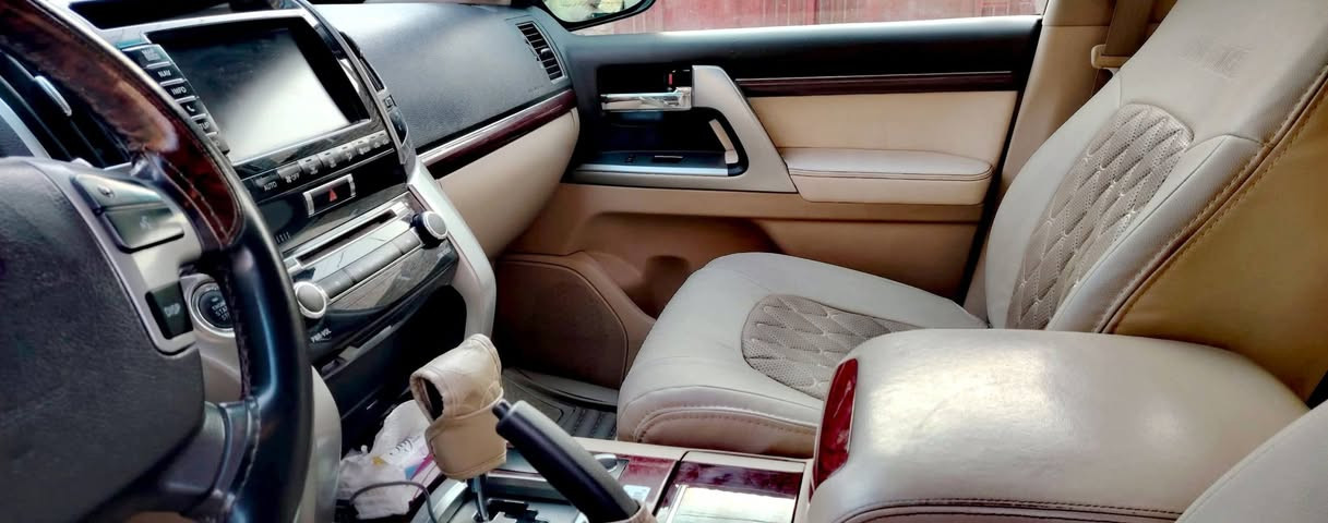 لاندكروز فكسار ٢٠١٤ رقم بصره بسمي..  محرك ٨ سلندر ٤٧٠٠ فول مواصفات أعلى فئه.. كفاله عامه من عدا الدعاميات.. سونار مرفق.. ماشيه ٢٥٠.. بيع او مراوس بسياره عاليه اقل.. التواصل خاص او واتساب ***********
