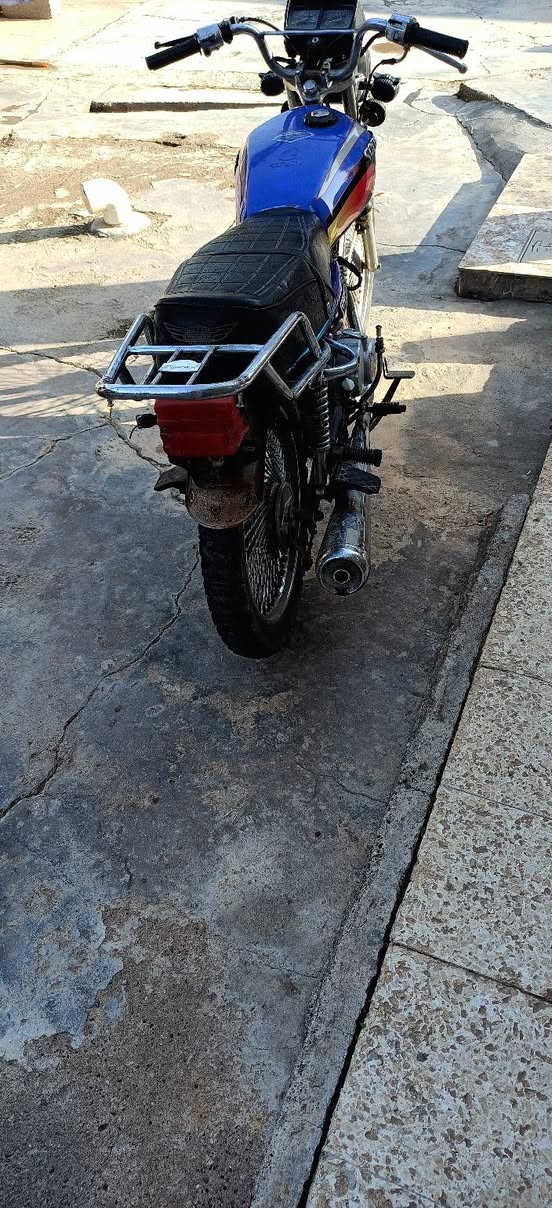 السلام عليكم
ماطور 2018 نضافة جدام العين كلشي شغال بي ما يعوزو كلشي وانطيكيا شرط من الدشبول للتاير ما عدا محرك مفتوح مرة كهربائيات شغالة نشاطة تحريكة ومعدل السعر 325 وبي مجال شي قليل مكاني جنول الموصل قرية الشويرات


**إذا كنت صاحب هذا الإعلان وتريد حذفه لأي سبب، رجاءا أرسل رسالة إلى الدعم الفني**