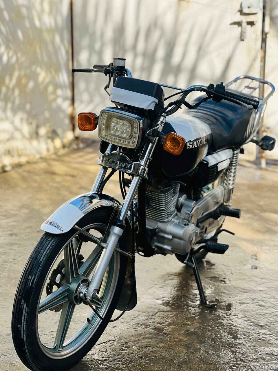 السلام عليكم
دراجه سيفان 2018 أصولي 
كامله مكمله كلشي ميحتاجلها كهربائيات سلف وهندر
مكينه لا تنقيص ولا تبخير مكفوله كفاله عامه
مكان الدراجه ديالى جسر خرنابات
سعرها 450 بيها مجال إن شاء الله
***********
