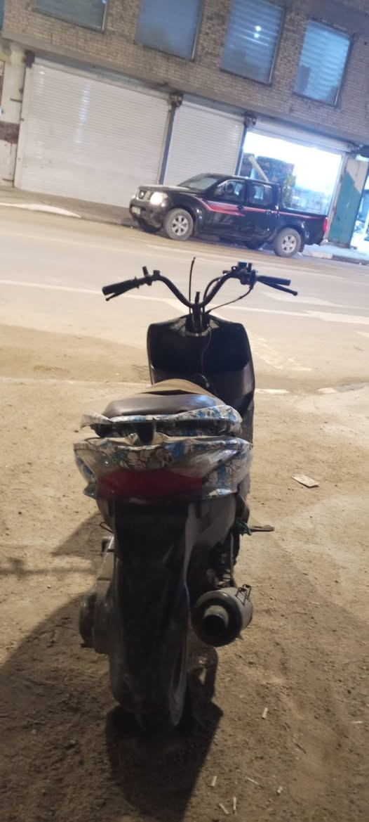 دراجة للبيع تشتغل نكرت سلف هندر مابيهة بس سلف سعر 150 وبيها مجال رقم*********** بس وتساب
