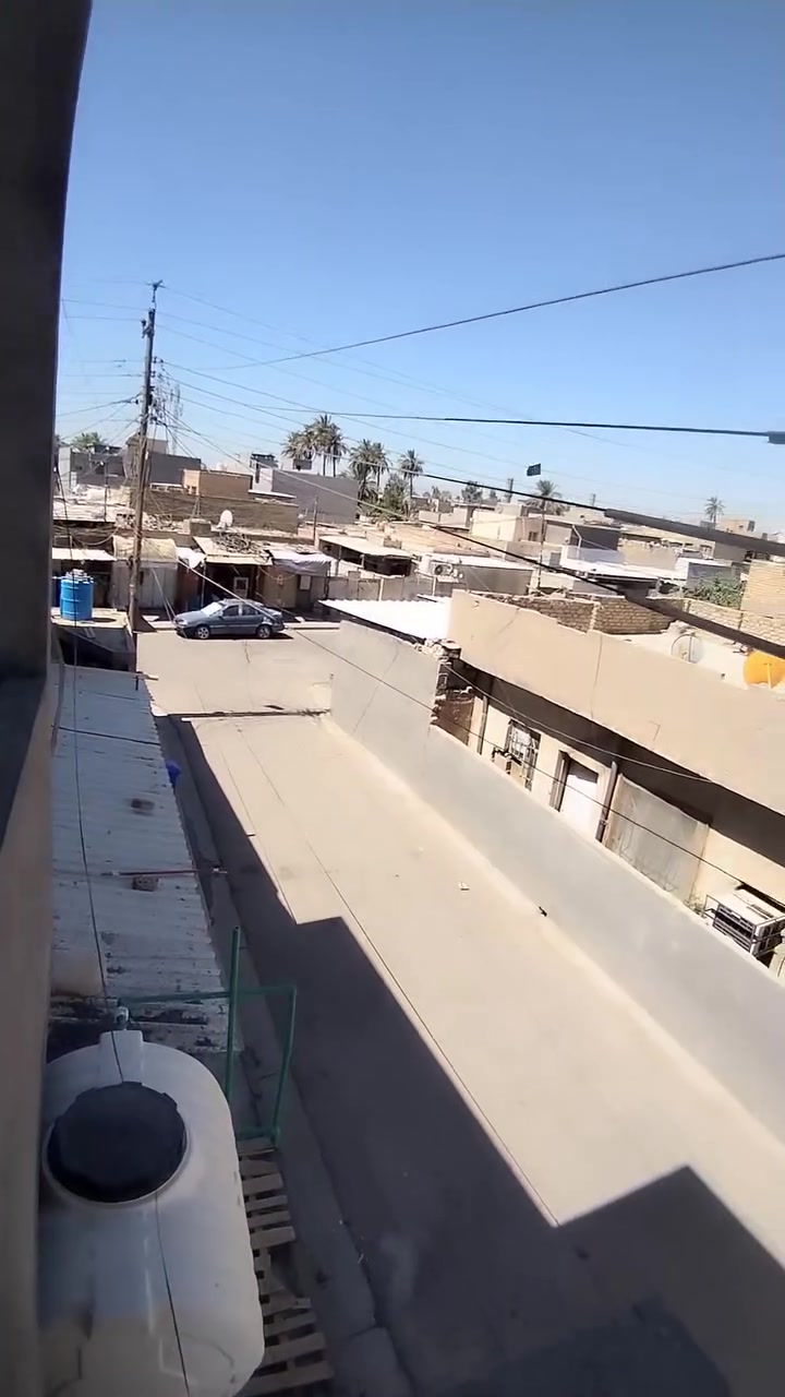 دار للاجار التفاصيل داخل الفديو قيمة الاجار ٢٥٠ وبنص السوق ومكانه كلش مرتب وبناء حديث ***********
