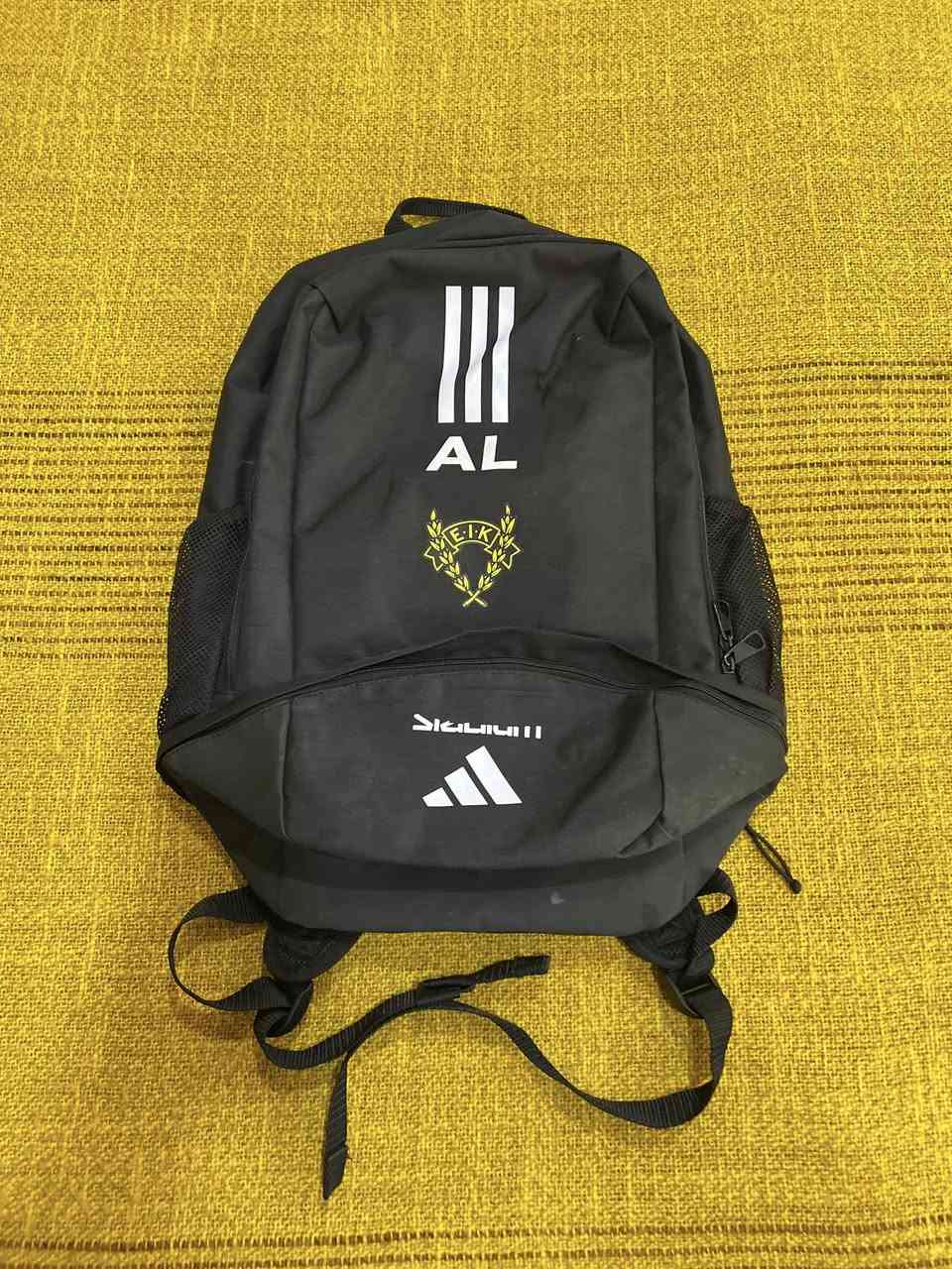 adidas
duffell bags

بالة أوروبية، بشرط النظافة

- يوجد التوصيل


**إذا كنت صاحب هذا الإعلان وتريد حذفه لأي سبب، رجاءا أرسل رسالة إلى الدعم الفني**