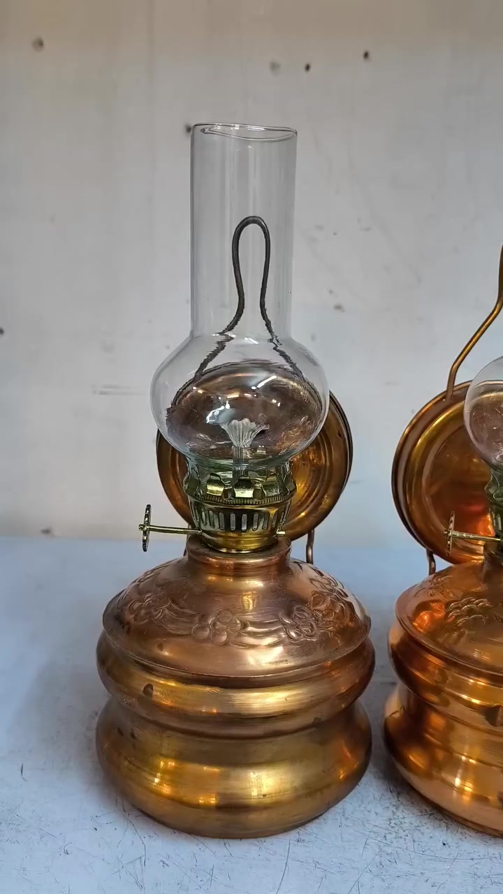 انتيكات وتحفيات للبيع مكاني بغداد *********** يوجد توصيل
