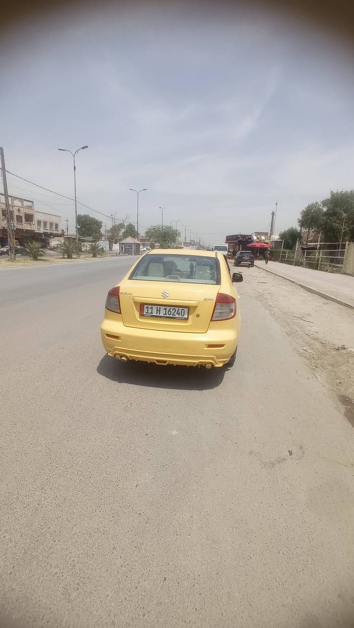 السلام عليكم للبيع سيارة سوزوكي sx4موديل2011وارد أمريكي بأسمي مصفره هيئه وغرامات بدون حادث گير عادي السعر 45وبيها مجال الإتصال على الرقم واتساب ***********
