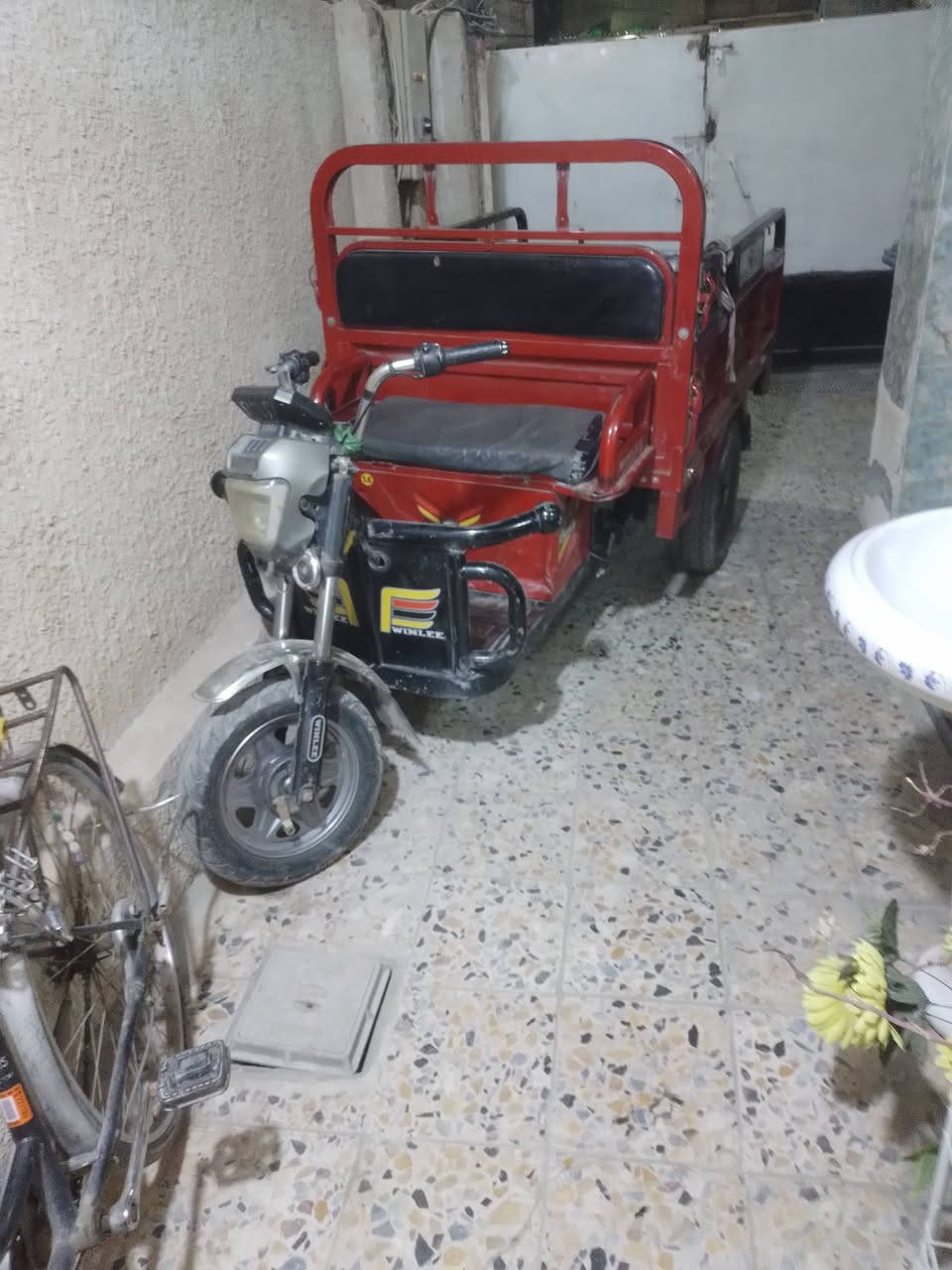 ستوته شحن للبيع نضيفه سعر 950 مديل 25

العنوان بغداد شعب 

***********
