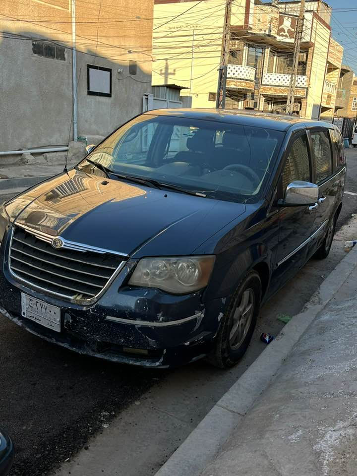 دوج ٢٠٠٨ بيها صبغ باب سلايت وجاملغ خلفي دعاميات يحتاجن صبغ جاهزه من كل شي سبعه راكب  *********** للشراي ٩٥ وبيها مجال
