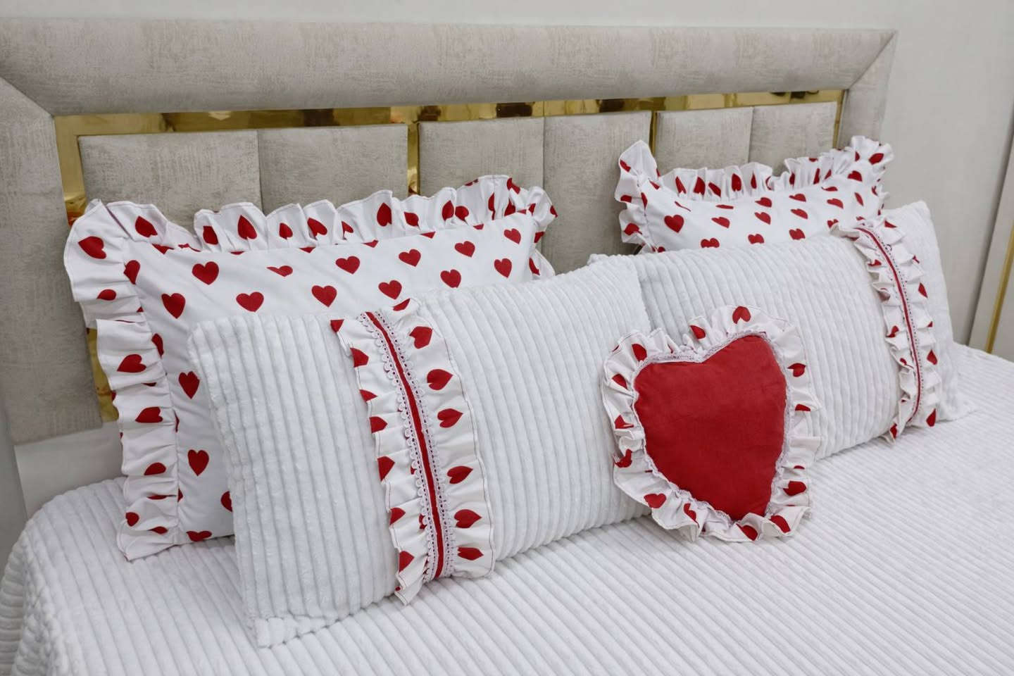 خياطة لمسة بيت للمفروشات 🎀
@خياطة فرشات 🧵 جلسات رمضانيه 🪡 حسب الطلب ✨ 
التوصيل داخل المدحتيه مجاني 🚙
#خياطه #فرشات #كوشات #ستائر #جلسات #رمضانيه 
#محافظات #العراق


**إذا كنت صاحب هذا الإعلان وتريد حذفه لأي سبب، رجاءا أرسل رسالة إلى الدعم الفني**