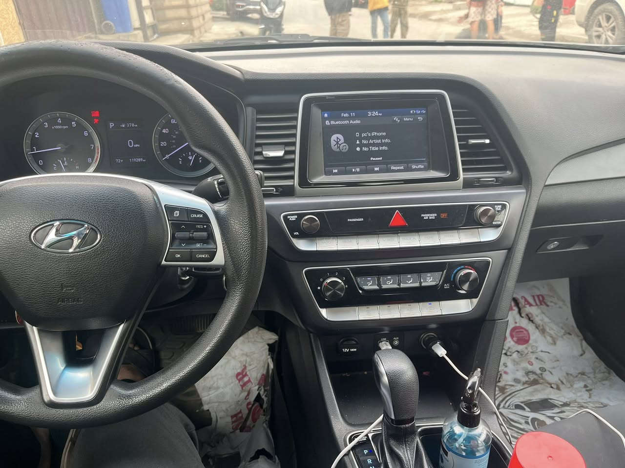 السلام عليكم 

سوناتا موديل 2019 
حادث جاملغ وباب عكس السايق 
محرك 2400 gdi مفتوح 
ماشيه 19 الف ميل 
مكاني بغداد الدوره 
سعره 125
***********
