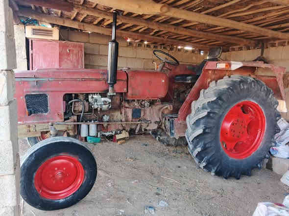 اسلام عليكم تنكتر عنتر للبيع موديل 86 حجم 71 كير محرك هودرليك رفع كله شرط كهربأيات كامله سلف نكره باتري جديد سلف جديد +  خرماشه وياه. للستفسار اكثر***********+***********
