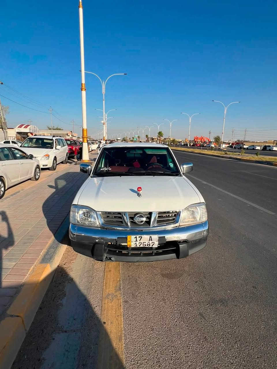 موديل 14 مضروبه جهتين  السياره بابين جهه السايق بابين تعديل بارد وجهه الراكب مبدلات ومكفوله عن الكلبه محرك كير اكسن مكفولات تبريد ثلج  رقمه مثنى بسمي ثاني يوم مداور   ***********
