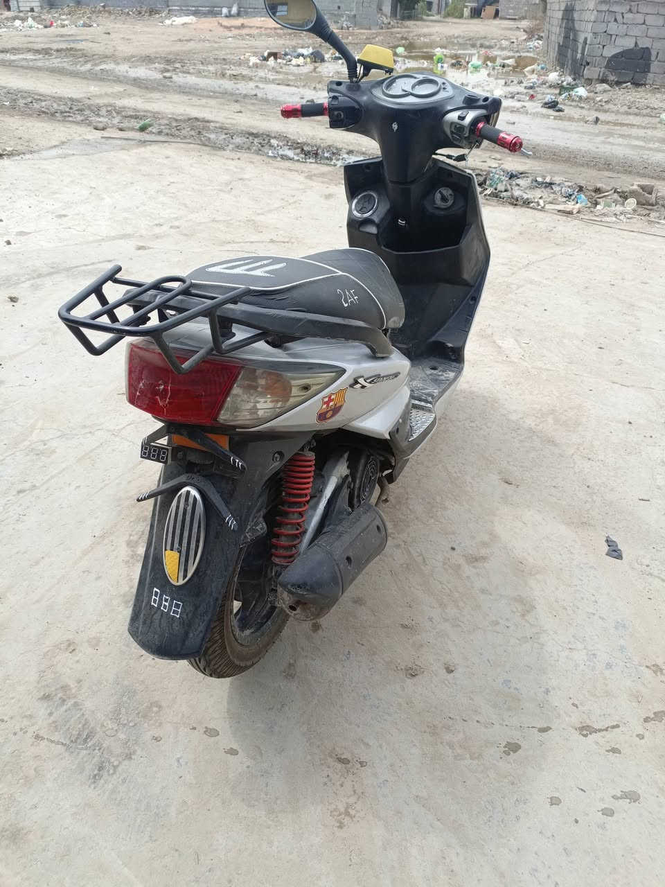 سلام عليكم درجه سكنس
للبيع درجه تخم تاير جديد محرك ناعم كابريتر جديد كهربايات مابيه شي درجه نضيفه كفراته نضيفه بس بيه شغله وحدة العرموطه مال هندر تخرط درجه مشالله حلوة و نضيفه بس اغسله و هاهيه مكانه ب شهدا سعرة 550و رقم ***********
