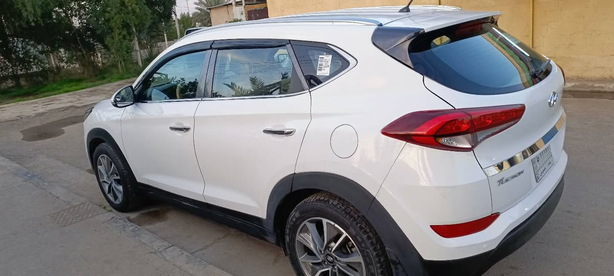 السلام عليكم توسان 2018 للبيع
كوري اصل خليجي رقم بغداد باسمي.
بصمة تشغيل عن بعد دخول ذكي .
حساسات خلفية شاشة كامرة.
لايت عدسات. زينون.
حدادية جديدة .
تبريد ثلج.
تحكم ستيرن .
مري شفط.
السيارة معرضة لحادث انقلاب موضح بالسونار .
السيارة جاهزة من جميع النواحي كير مكينة الف متصرف عليها
السعر (147) وبيها مجال بسيط 
للاستفسار (***********)
مكان بغداد العامرية.
