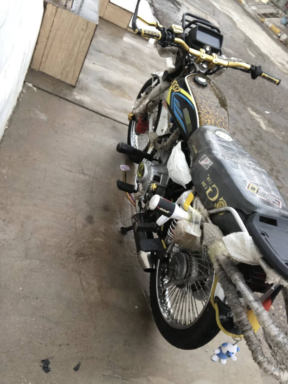 اسلام عليكم تايكر اربعه كير موديل 23 للبيع وترهم مراوس بيهه بس الويل الخلفي بي عواج بس نصعد عليهه 3 اشخاص متئثر دراجه شلعه ومعدل فول صلنصه رياضي مكاني رمادي خمسه كيلو


**إذا كنت صاحب هذا الإعلان وتريد حذفه لأي سبب، رجاءا أرسل رسالة إلى الدعم الفني**