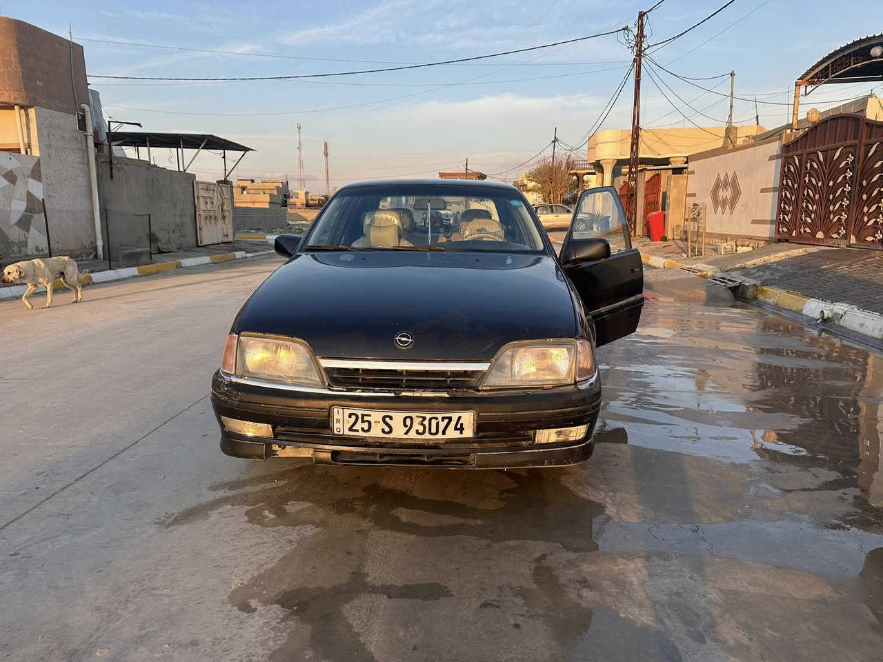 اوميكا للبيع فقط
موديل ١٩٩٢ 
لون اسود 
محرك 20
كير عادي 
سياره كاعده وحلوه مابيها نقص 
رقم كركوك شرط تحويل وغرامة سنوية جديدة لحد 2030
 بدون معجون باب خلفي سكن بيها شبر بارد سيارة صبغ جمالية فقط دفتر بانزين موجود
تختم تاير جديد  
بطارية جديد
داخل السيارة جديد
سعرها 40ورقه مجال بسيط 
موجوده سياره في كركوك ليلان
***********
