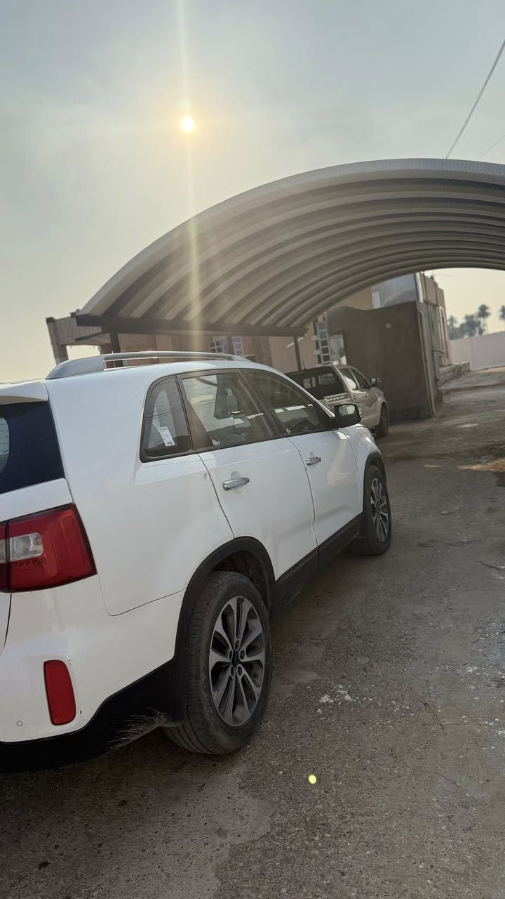 كيا سورنتو        ٢٠١٣.     محرك V6.     وارد خليجي.   موصفات عاديه صبغ بيها بدون معجون.          مكاني رمادي.      رقم أربيل.      بسمي تحويل ثاني يوم 

سعر:175$ 
***********
