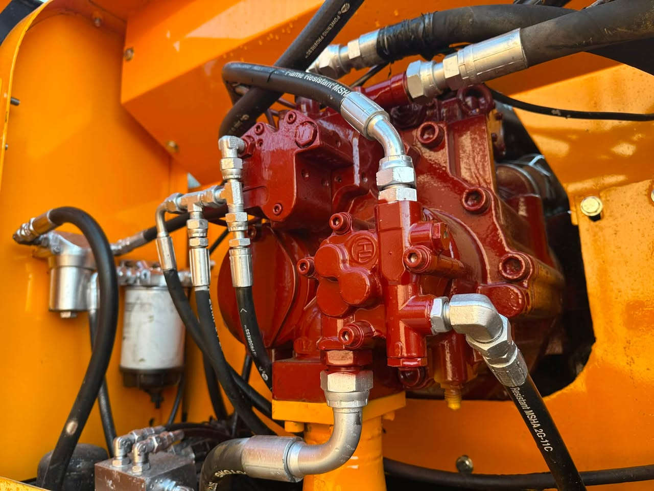 🔥🔥Used Hyundai 210-9T wheel excavator for sale; tailored to the customer’s specifications with a brand-new appearance and a shorter service life, the original system offers flawless and reliable performance,if you like please contact me for details ☎️☎️🔥🔥
#Hyundai#210-9T #wheel excavator #Gangya machinery for China❤️❤️


**إذا كنت صاحب هذا الإعلان وتريد حذفه لأي سبب، رجاءا أرسل رسالة إلى الدعم الفني**