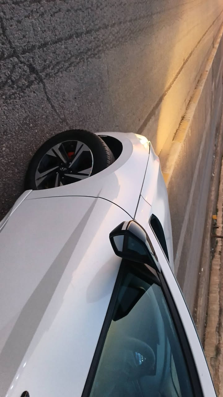 النترا موديل ٢٢ فول بس بدون سلايت صبغ قطعتين وبيها شوية بارد بل سقف بدون دواخل السيارة رقم اربيل  شرط التحويل ماشية ٢٨ الف ميل مكينة وكير شرط سيارة جاهزة
قيادة ذاتية 

كروز سرعة

شاشة وكاميرا

رادارات امامي وجانبي

فتح ذكي

اشارة ترحيب

صندوق ذكي

وبيها بعد موصفات  شراي خابر على هذا الرقم ***********

***********
