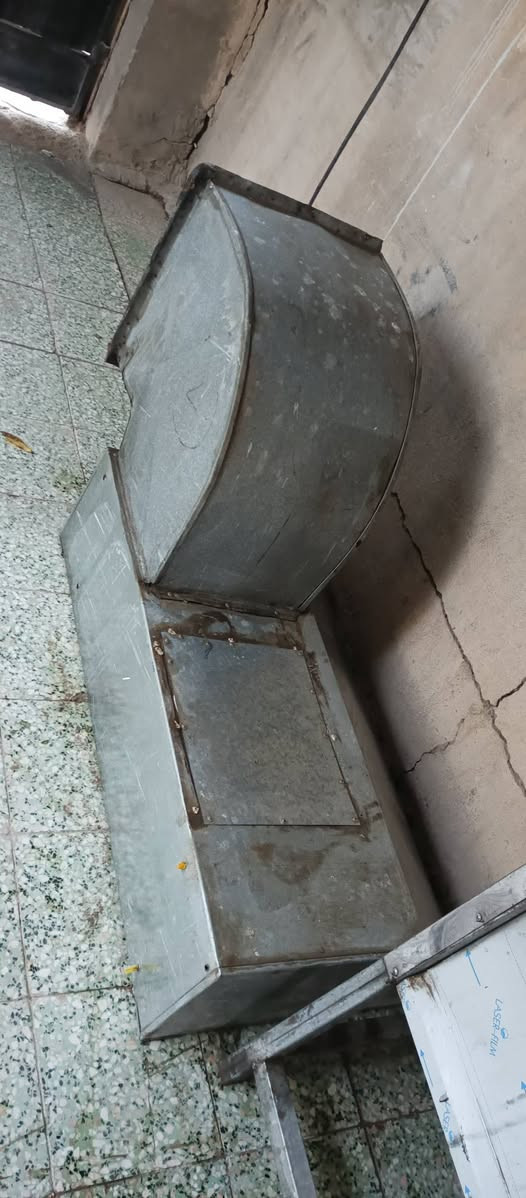 السلام عليكم يوجد غراض البيع شوايه دجاج وطباخ فلافل +فنكر +بركل لبيع  و مفرغه لشراي يتصل فيس أو تصال ***********
