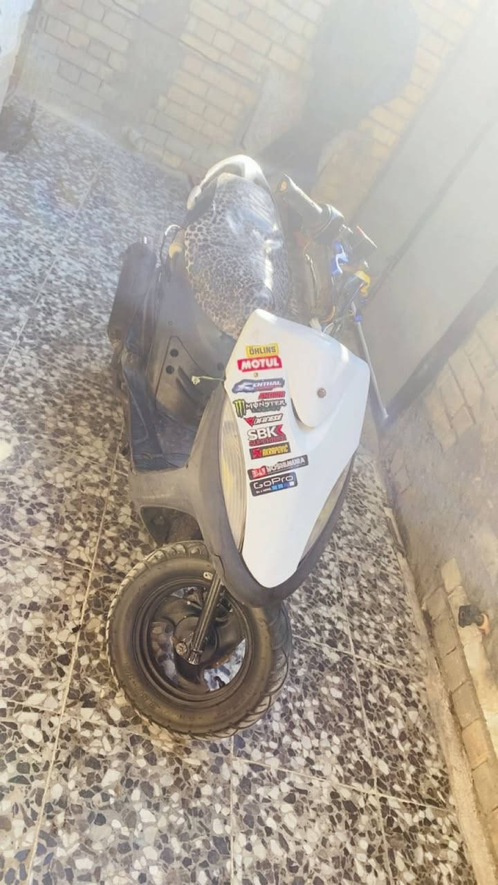 سلام عليكم دراجه ماكس عدله للبيع الدراجه 55بيه كلجات رياضي شلعه ومعدل شك الكاع نقصه بس جوزه مال سويج هيه جوزه مالته موجوده بس ماتشتغل سعره 400وبيه مجال حك جيه***********
