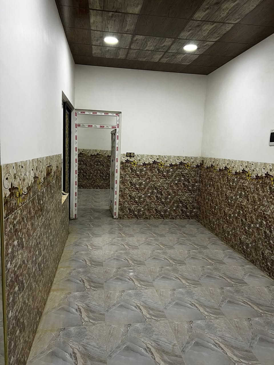 بيت للبيع في حي السماح الثانية (المربع الذهبي)بسعر مناسب
🔴سند ٢٥ ملك صرف طابو الزهور 

🔴طابق واحد

🔴المساحة ١٠٠ متر

🔴الواجهة ٥ متر

🔴 بناء حديث

🔴تسليم فوري 

للاستفسار الاتصال على الارقام *********** - ***********
