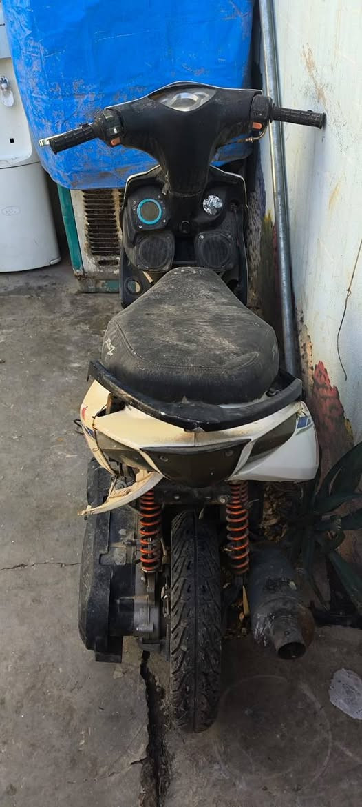 سلام عليكم شباب ماكس سكنس امضلع البيع سعر مناسب شغالا ابيعها طافيه جف تراب علمود منتفاشل دراجه كهربأيات شغالا نكره سلف بس دراجه متر وكه صار فتره 
سعر الدراجه 90الف بيها مجال  حك الجيه مجال بصيط 
***********
انتصل عل رقم
