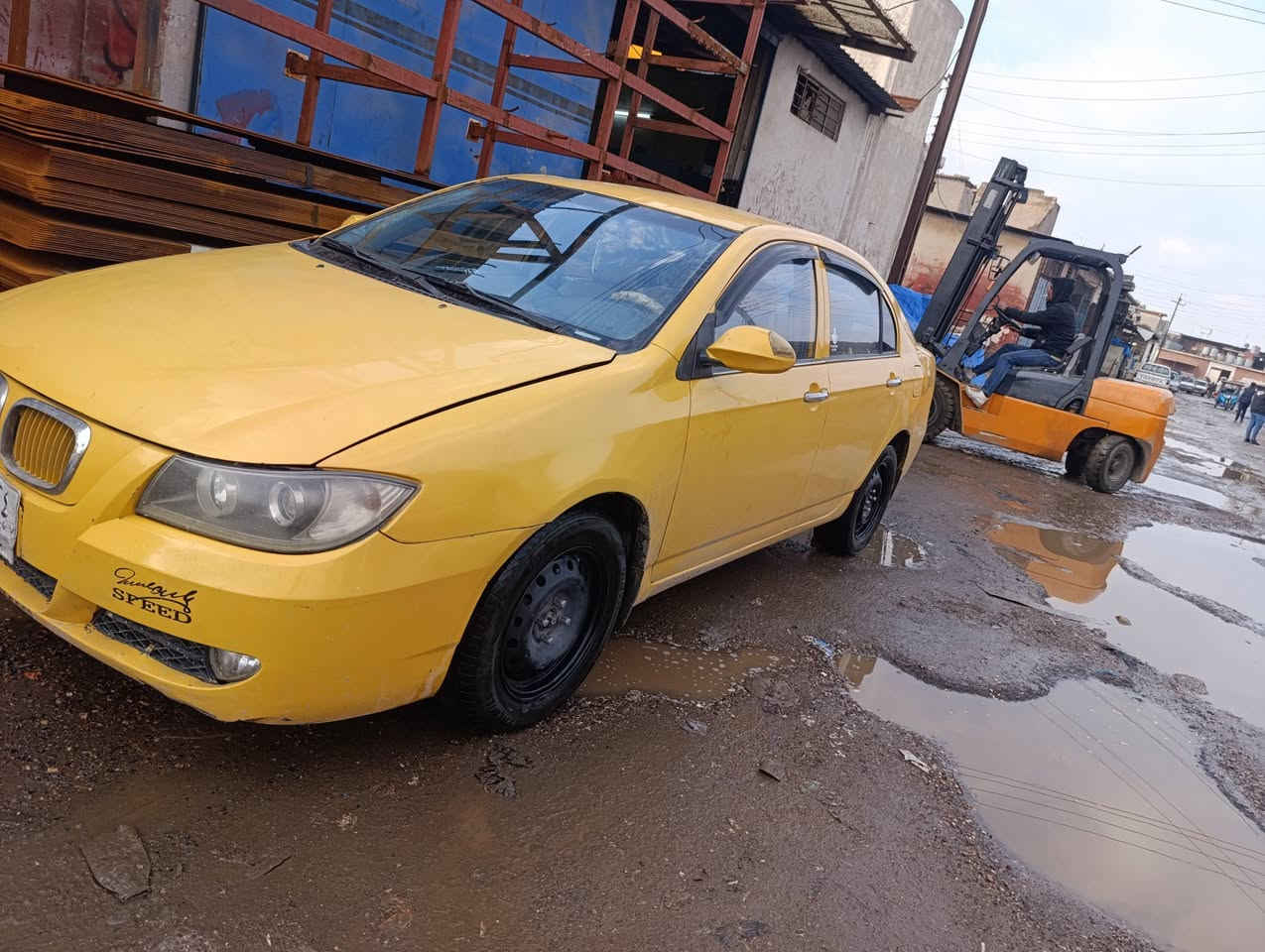 السلام عليكم.     ترهم مقدمة  🟢
 للبيع ليفان 620  كابون بيها  ***********
تحويل او وكالة
