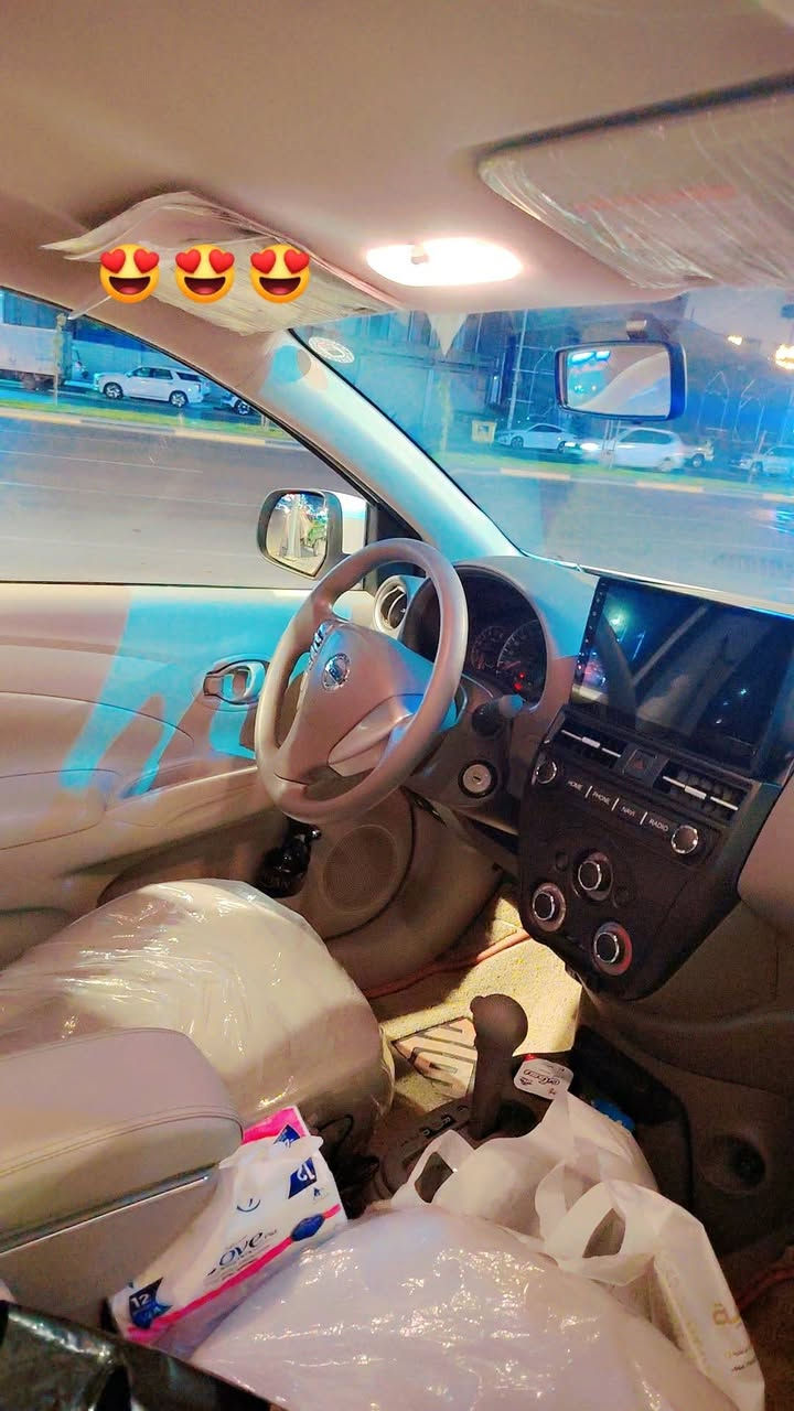 السلام عليكم للبيع نيسان سني موديل 25  سياره كفاله عامه ما عدا بارد سياره مدوشمه ارضيه كشنات وصندوق شاشه لكزس تحكم ستيرن بيت زرقاء ام الضمان السور الاستفسار اتصال فقط غير متواجد على النت رجاء لا احد يعلق اتصال فقط سعر 125 وبيها مجال بسيط بعنوان بصره رقم التليفون***********  سياره موجوده في البصره
