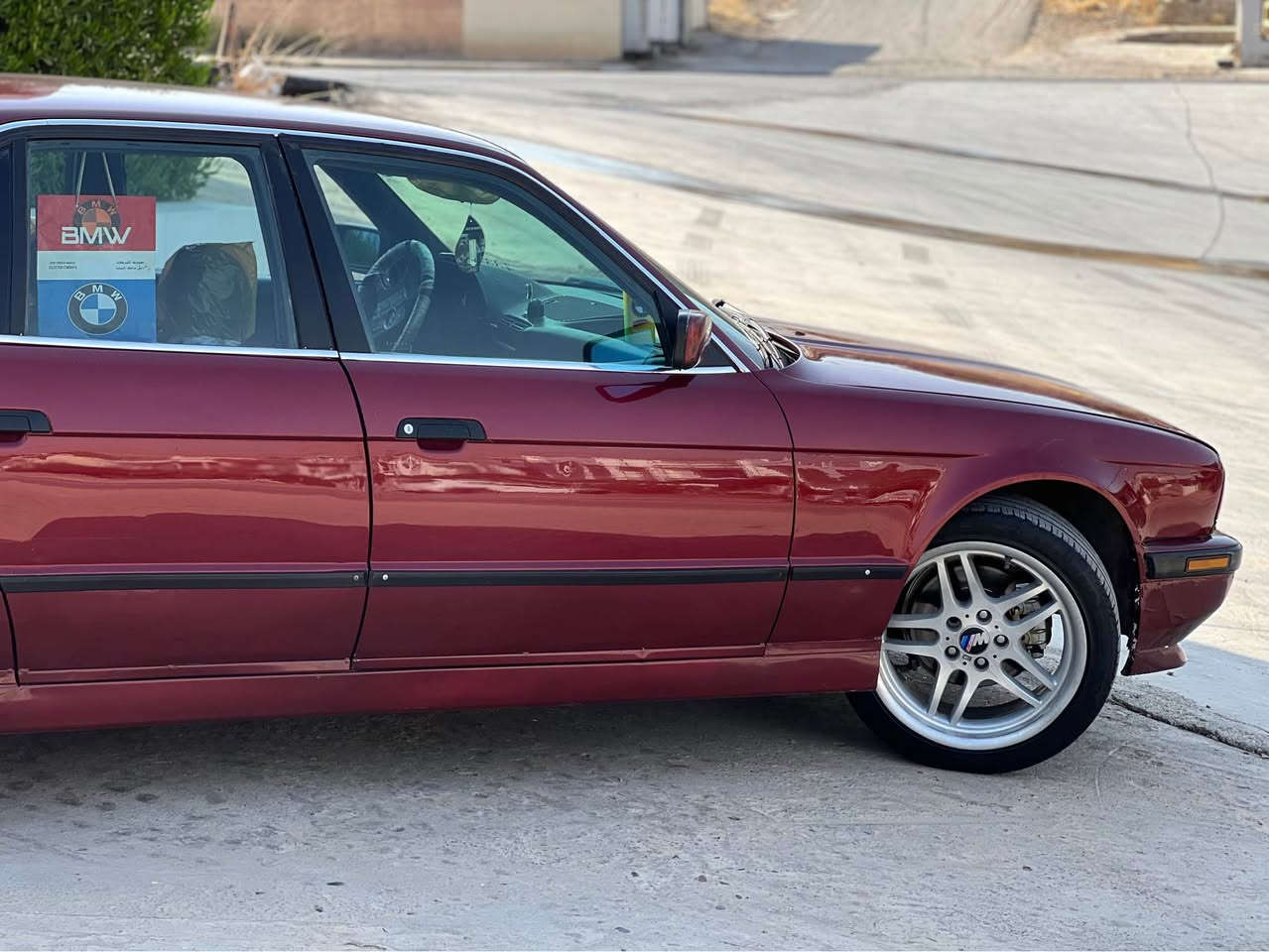 ماشاالله لە ماڵی هەموو لایەک
بەناوی خوای گەورە و مهرەبان 
BMW 1991 525i بۆ فرۆشتن 
گێڕ عادی بیلاد 525 گێڕ عادیە 
ئاڕم پلاستیک هەولێرە ئاڕم و ئەوەلیات بەشەرت 
کاملل بۆیاخە لەسەر ساخە بێ لێدران 
وەرگەڕاو موس و بڕاوە و لێدران بەشەرت ڕزیوی و خایس بەشەرت هەموو گیانی بەشەرت
دوو جام کارەبایە  تەبریدە گێچ ئەڵقەیە تەبرید لەسەر سویج قوفڵ مەرکەزیە ویل  M دەعامی M چوار تایەی لۆکی لە ژێرە سەیارەکە جوانە 
لە ڕەسما جوانتر نەبوو مەسرەفی ڕێگاکەت عایدی من هەموو گیانی بەشەرت دەفرۆشم 
ئاڕمو ئەوەلیات و موس و بڕاوە و وەرگەڕا بەشەرت تەبرید بەشەرت 
تەقەو ڕەقەی بەشەرت چرکەو 200$ ببڕە 
سەیارەکە لە هەموو گیانی بێمنەتم بەشەرتی دەفرۆشم نمونەیە لە جوانی  گشت گیانی بەشەرت بۆ زانیاری زیاتر پەیوەندی بکە لە خزمەت دام شوێن کۆیە 
ژ.م*********** كويسينجاك, أربيل
