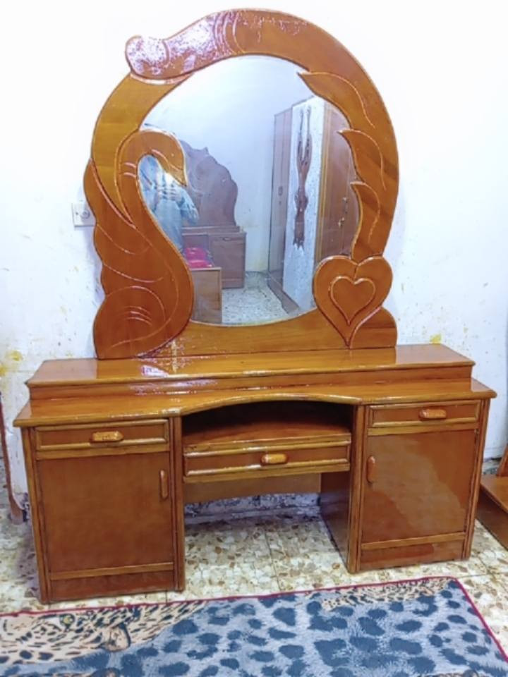 مكلف بلنشر غرفه تسكام نجاره صاج ثكيله ٧٥٠وبيه مجال مكانه حله للاستفسار الاتصال بلرقم ***********
