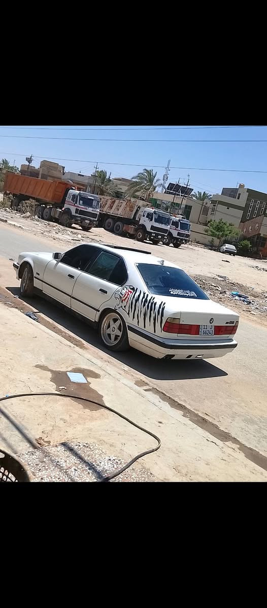 سلام عليكم BMW525مفتوح كير عادي محرك كير جدد تبريد شغال ثلج مكاني حله شارع ٤٠ الاستفسار ***********واتساب  *********** فتحه شغاله  رقم بغداد جديد  بيه نقص بسيط 
سياره باسمي ثاني يوم مداور  السعر ٤٢
