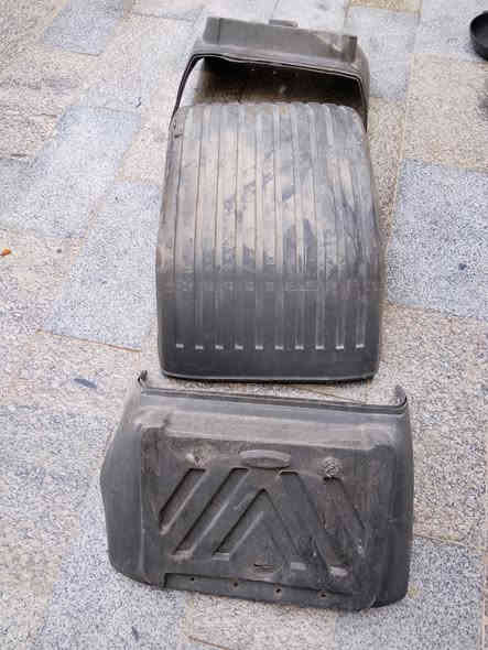 سلام عليكم جاملقات اتيكو 8برقي مستعملات انصاف 3قطع فقط سعر 125الف العنوان بغداد  الاستفار ***********
